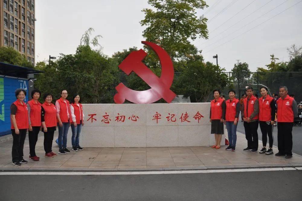 谷歌陈立人婚纱照曝光！长相酷似明星于小彤，看模样像善良大男孩